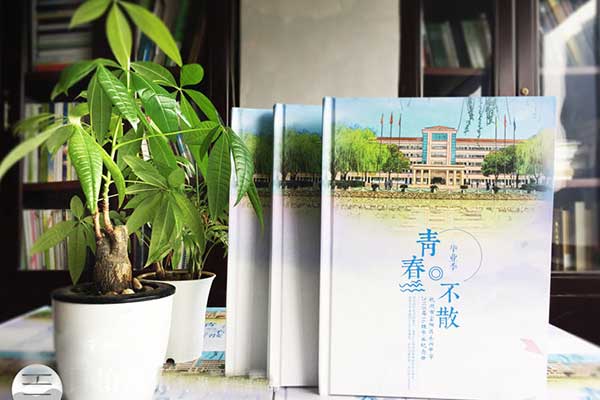 初中畢業(yè)影集留念,班主任寫(xiě)初三畢業(yè)紀念冊序文