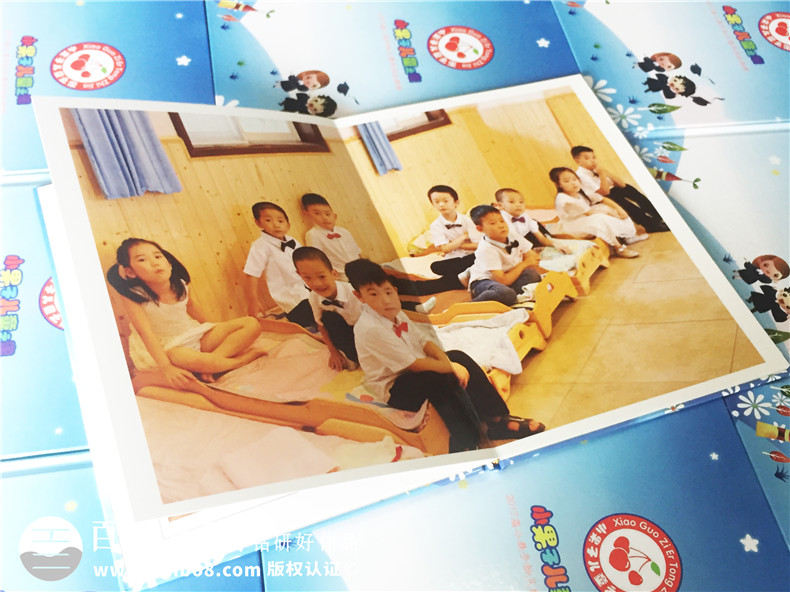 幼兒園畢業(yè)紀念冊怎么做-小果子幼兒園畢業(yè)相冊