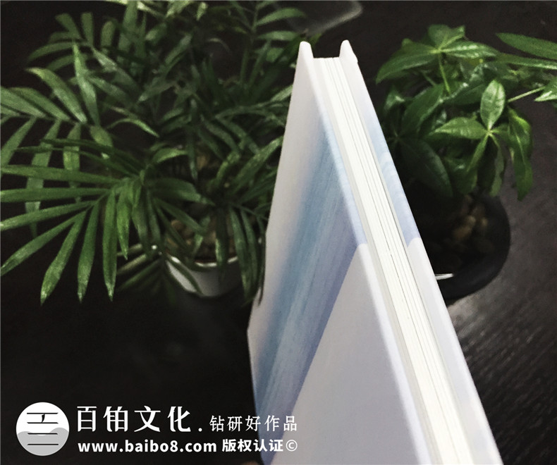 四川商務(wù)職業(yè)學(xué)院大學(xué)畢業(yè)紀念冊設計-同學(xué)錄制