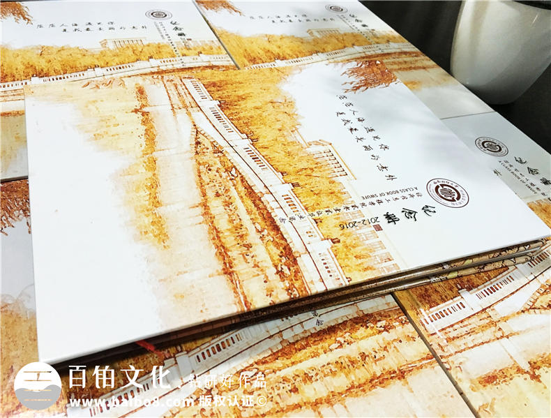 怎么做一本大學(xué)畢業(yè)紀念冊,能把全院同學(xué)都展示出來(lái)-大學(xué)同學(xué)錄