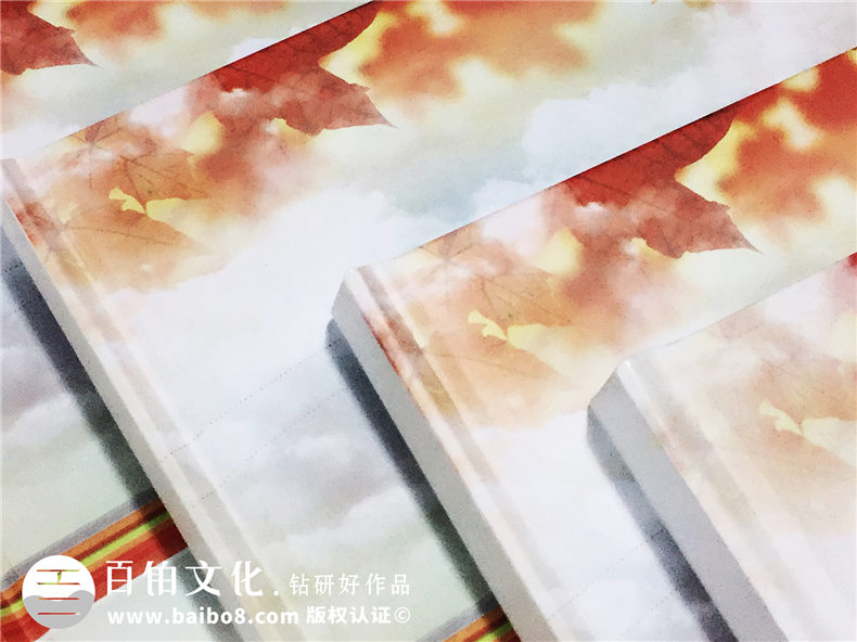 畢業(yè)同學(xué)錄設計制作(以手繪或實(shí)拍的學(xué)校圖片為背景),可手寫(xiě)填信息