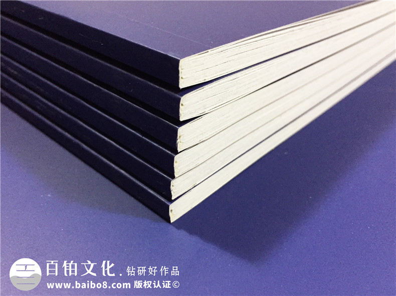 簡(jiǎn)潔穩重的研究生畢業(yè)紀念冊設計風(fēng)格,不負勇往-西南財大金融學(xué)院