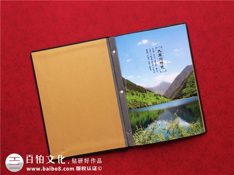 成都菜譜印刷廠(chǎng)制作的高檔皮面燙金菜譜冊-經(jīng)典酒店菜單設計案例!