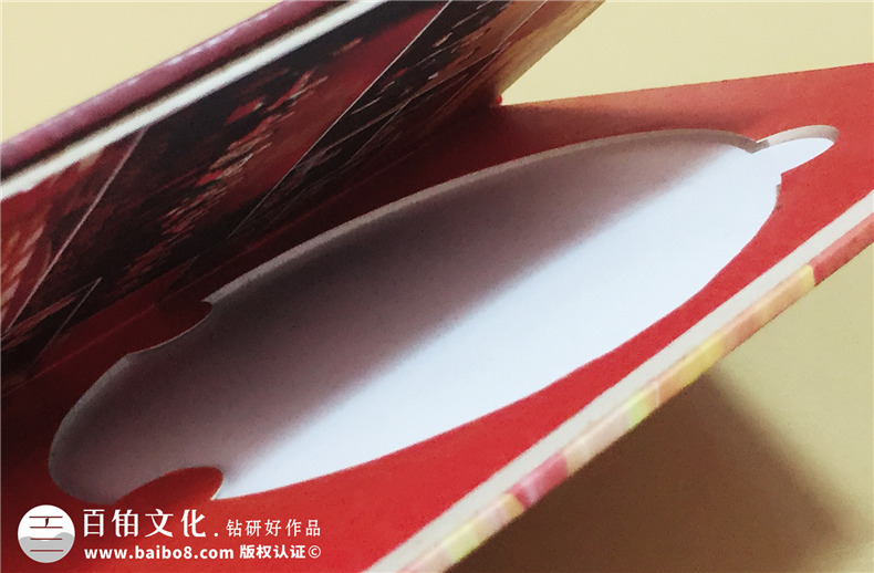 四川省第四屆表彰大會(huì )卡書(shū)制作-成都精裝卡書(shū)