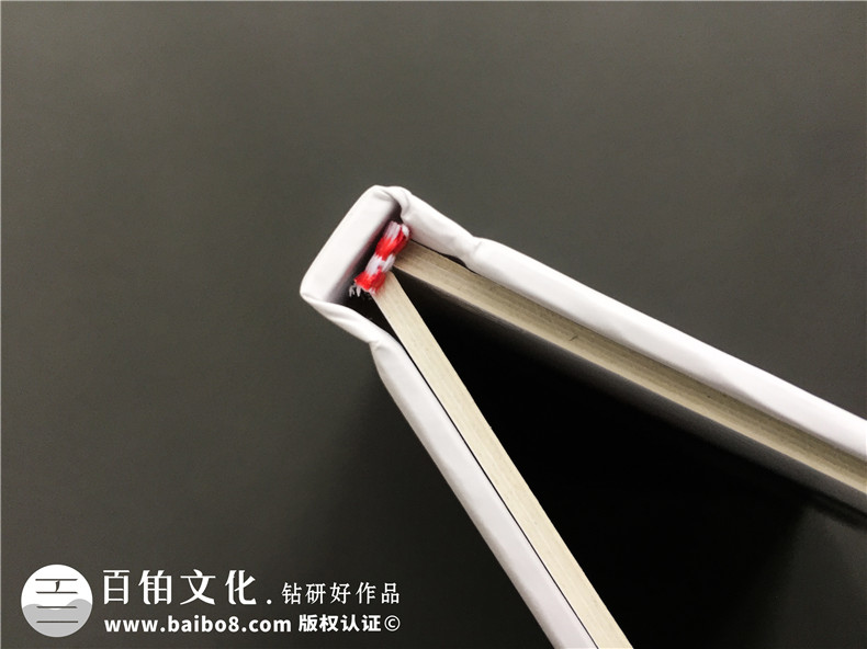 印刷硬質(zhì)光盤(pán)盒子的經(jīng)典外包裝樣式-對裱dvd碟盒制作(可多個(gè)光盤(pán))