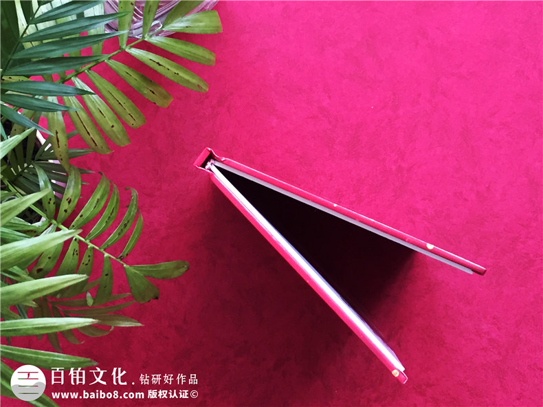 成都精裝cd盒印刷制作-單位文藝晚會(huì )視頻刻錄成光盤(pán),哪里做包裝盒