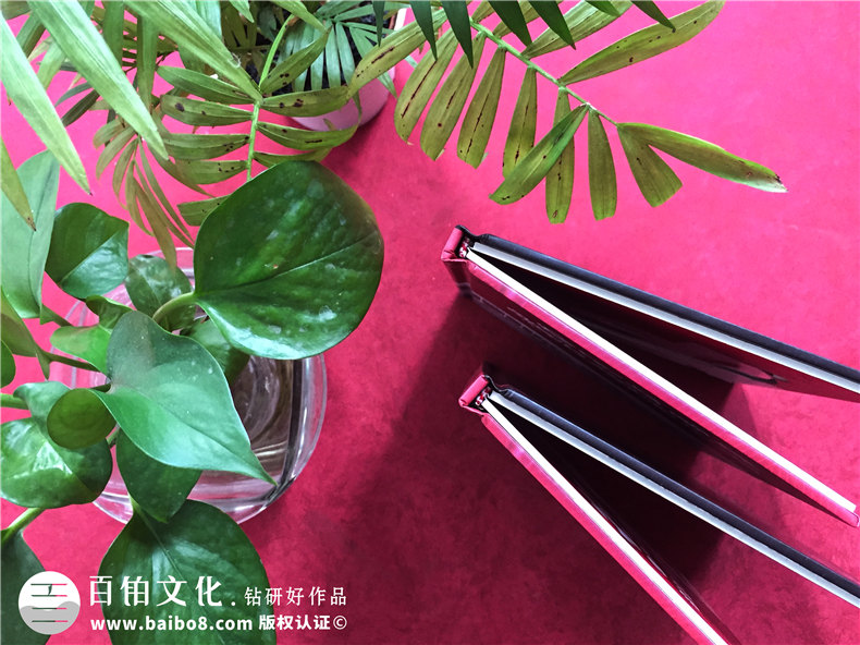 光盤(pán)盒制作專(zhuān)業(yè)廠(chǎng)家,為新冠抗擊疫情DVD影像資料做的光盤(pán)包裝盒