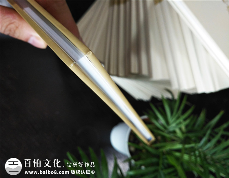 畢業(yè)二十年同學(xué)聚會(huì )相片冊影集制作-深深的同學(xué)情誼!-綿陽(yáng)科技大學(xué)