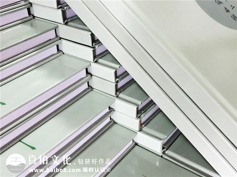 忘不了翻看同學(xué)聚會(huì )相冊時(shí)的感觸-對老友紀念冊極盡贊美-宜賓二中