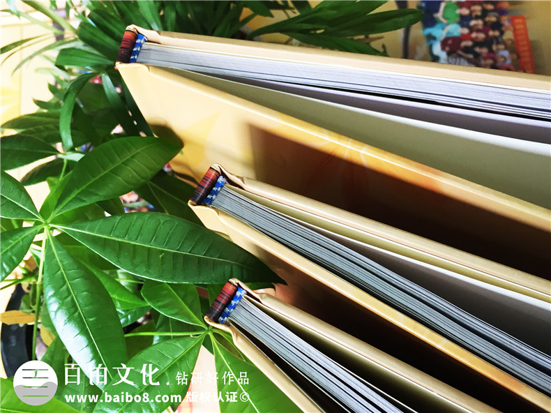 同學(xué)聚會(huì )怎么留存珍貴的同學(xué)聚會(huì )時(shí)光？（聚會(huì )紀念冊是不錯的選擇）