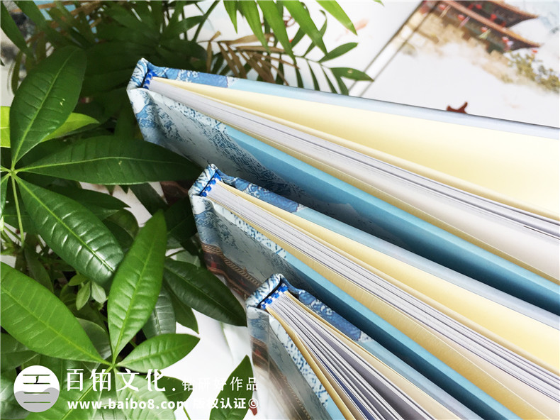 25周年同學(xué)聚會(huì )旅行照片做成相冊,紀念這一場(chǎng)別開(kāi)生面的老友聚首!