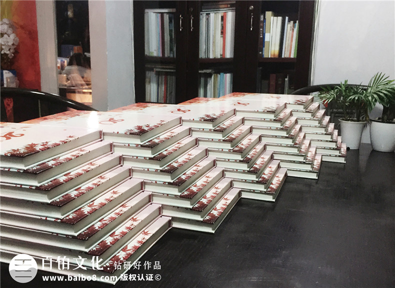 做一本有趣的聚會(huì )紀念冊同學(xué)錄,好東西不免費哦!-內江市威遠縣中學(xué)