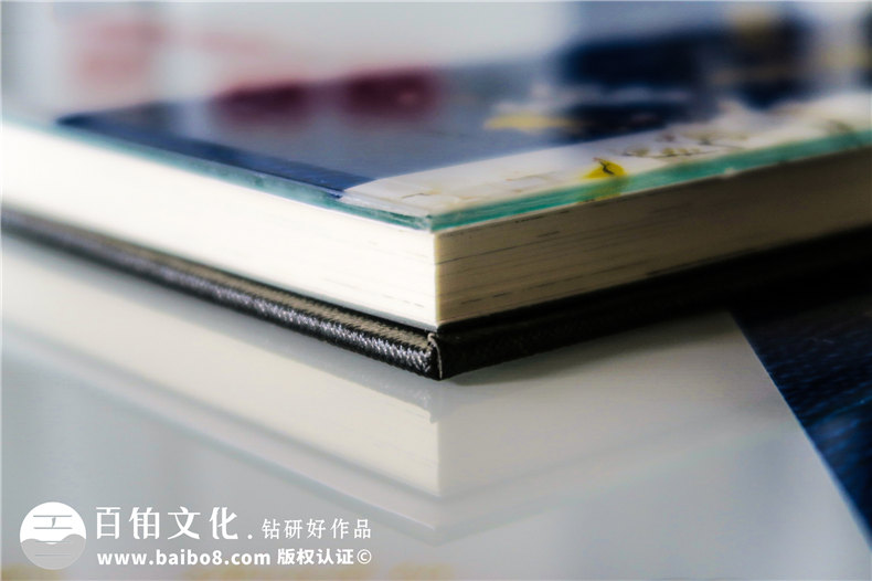 用水晶相冊紀念項目工程施工的這兩年,記錄汗水,展現輝煌成就