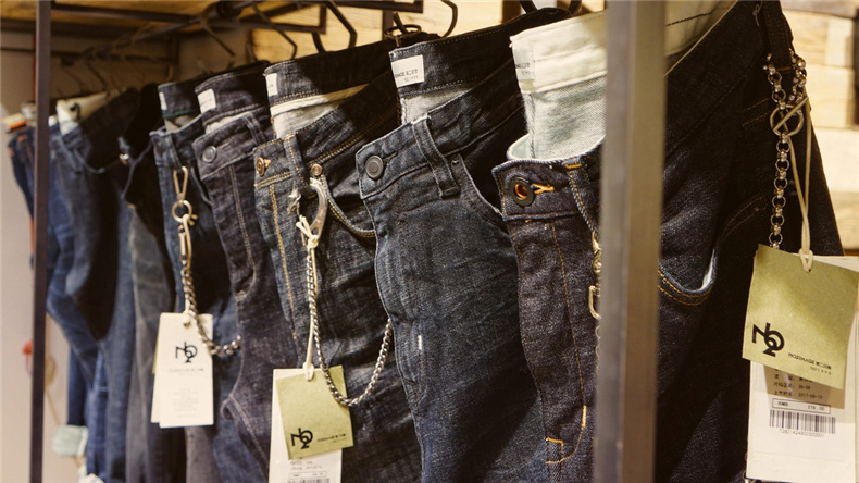 服裝品牌vi設計-以先進(jìn)的設計理念引導品牌標志設計-打造服飾爆款