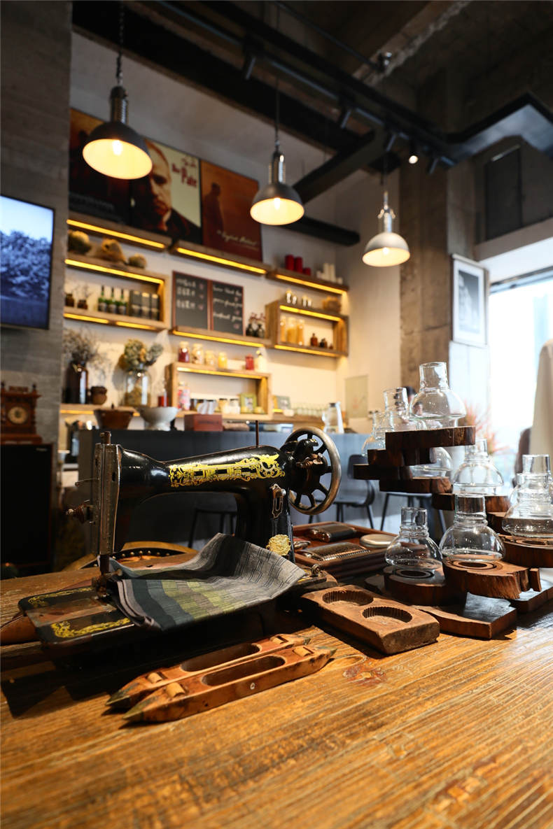 服裝品牌vi設計-以先進(jìn)的設計理念引導品牌標志設計-打造服飾爆款