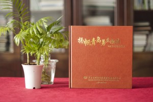 干部官員/紀委書(shū)記離任退休紀念冊策劃制作-領(lǐng)導人物畫(huà)冊設計排版