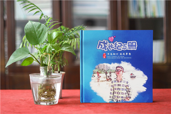 怎么做記錄從0/1歲到18歲的紀念畫(huà)冊-送兒子或女兒生日的電子相冊