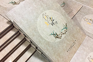 同學(xué)聚會(huì )相冊制作很復雜 在專(zhuān)業(yè)的相冊制作公司下完成很簡(jiǎn)單！