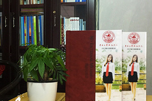 學(xué)生畢業(yè)紀念冊制作 定格校園記憶紀念同學(xué)友誼！