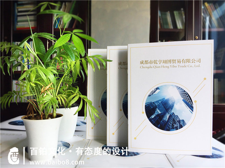 服裝畫(huà)冊封面設計的內容